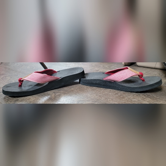 L.L. Bean Maine Isle Flip Flop Women's 10 Black, Red & White Striped Sandals NWT - Picture 4 of 9